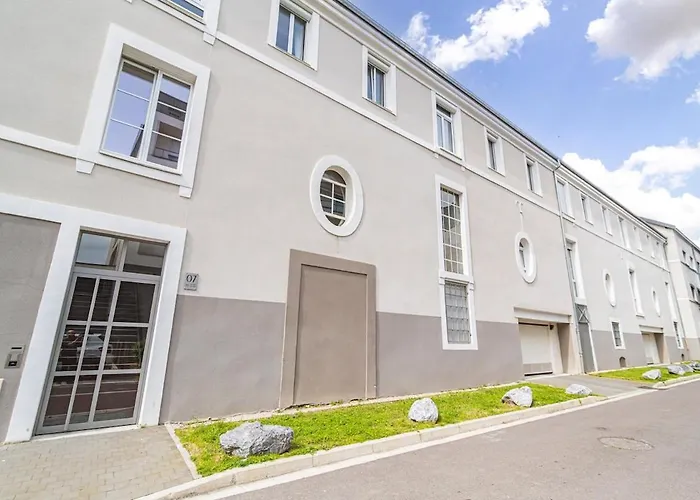 Reims, Le Yellow Loft, Proche Hyper Centre Apartment